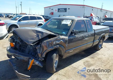 1998 Chevrolet S-10 Ls Fleetside z USA, uszkodzony, nr VIN 1GCCS1943W8238745
